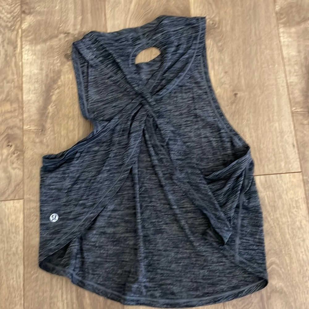 Lululemon tank top